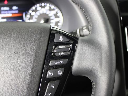 Used 2023 Nissan Armada SL w/ Midnight Edition Package image 18