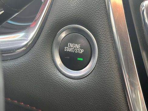 Used 2023 Chevrolet Traverse RS AWD/4WD image 29
