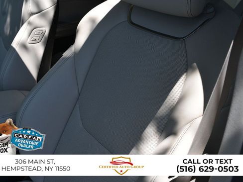 Used 2022 Genesis GV70 2.5T AWD/4WD image 11