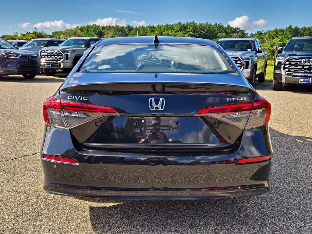 Used 2022 Honda Civic Touring image 4