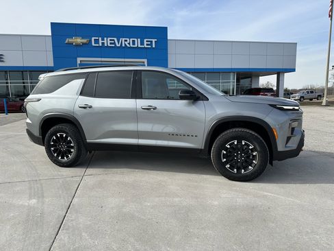 New 2026 Chevrolet Traverse Z71 w/ Driver Confidence Package image 2