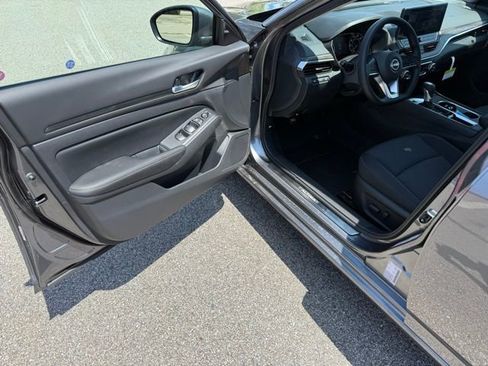 New 2025 Nissan Altima 2.5 SV w/ SV Special Edition Package image 15