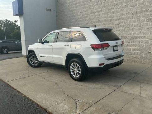 Used 2021 Jeep Grand Cherokee Laredo w/ Security & Convenience Group AWD/4WD image 9