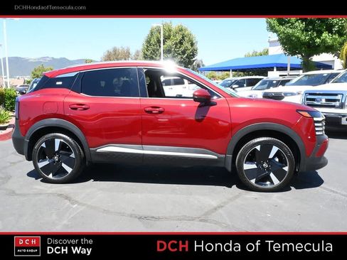 Used 2025 Nissan Kicks SR FWD image 5
