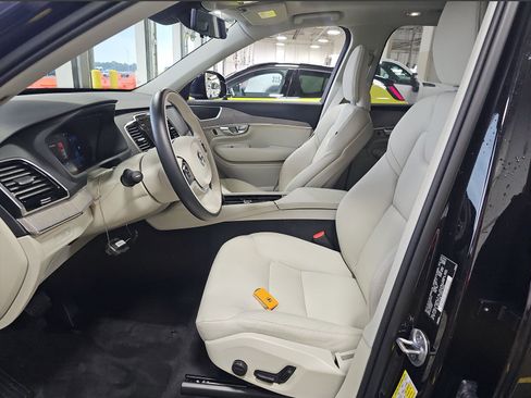 Used 2024 Volvo XC90 T8 Plus AWD/4WD image 8