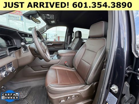 Used 2024 GMC Sierra 3500 Denali w/ Technology Package image 4