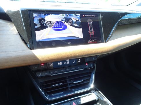 Certified 2022 Audi e-tron GT Premium Plus AWD/4WD image 14
