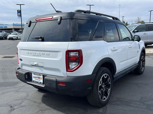 Used 2025 Ford Bronco Sport Outer Banks w/ Outer Banks Tech Package+ AWD/4WD image 9