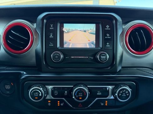 Used 2020 Jeep Gladiator Sport w/ Quick Order Package 24S AWD/4WD image 13
