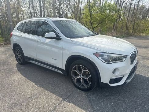 Used 2017 BMW X1 xDrive28i image 4