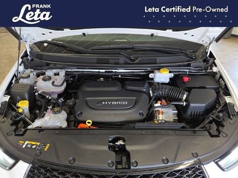 Used 2023 Chrysler Pacifica Touring-L FWD image 24