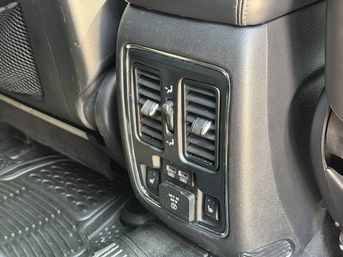 Used 2015 Jeep Grand Cherokee Limited w/ Luxury Group II AWD/4WD image 26