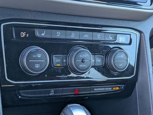 Used 2022 Volkswagen Atlas Cross Sport SEL Premium R-Line image 17