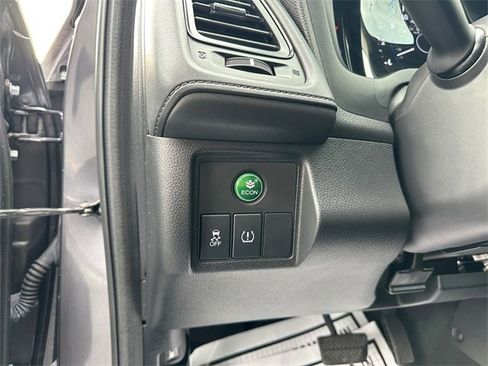 Used 2019 Honda HR-V LX image 21