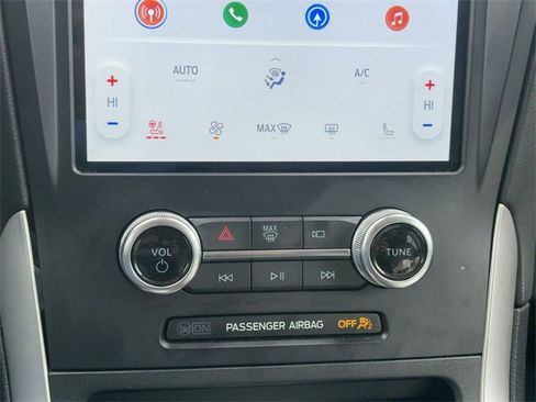 Used 2024 Ford Edge SEL w/ Convenience Package image 21