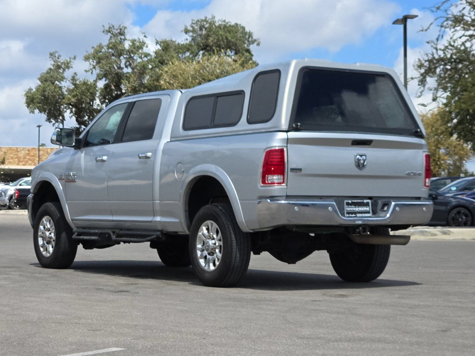 Used 2017 RAM 2500 Laramie AWD/4WD image 3