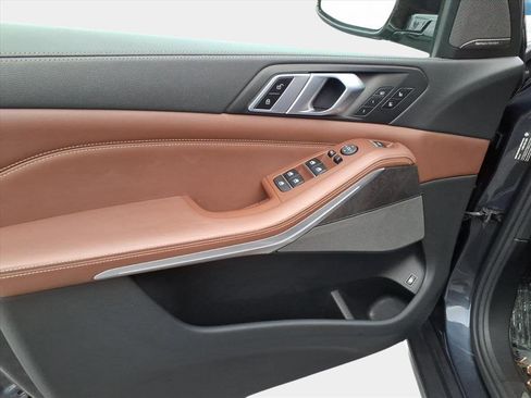 Used 2021 BMW X5 xDrive45e w/ Executive Package image 7