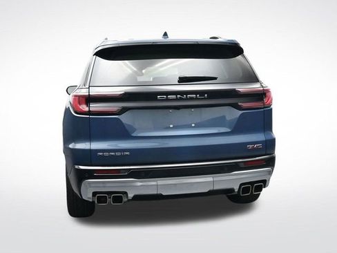 Used 2025 GMC Acadia Denali image 5