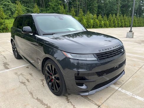 Used 2025 Land Rover Range Rover Sport Dynamic SE AWD/4WD image 7