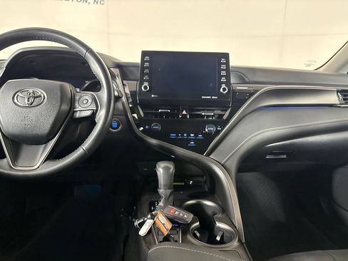 Used 2022 Toyota Camry XSE w/ Carpet Mat Package (TMS) FWD image 26