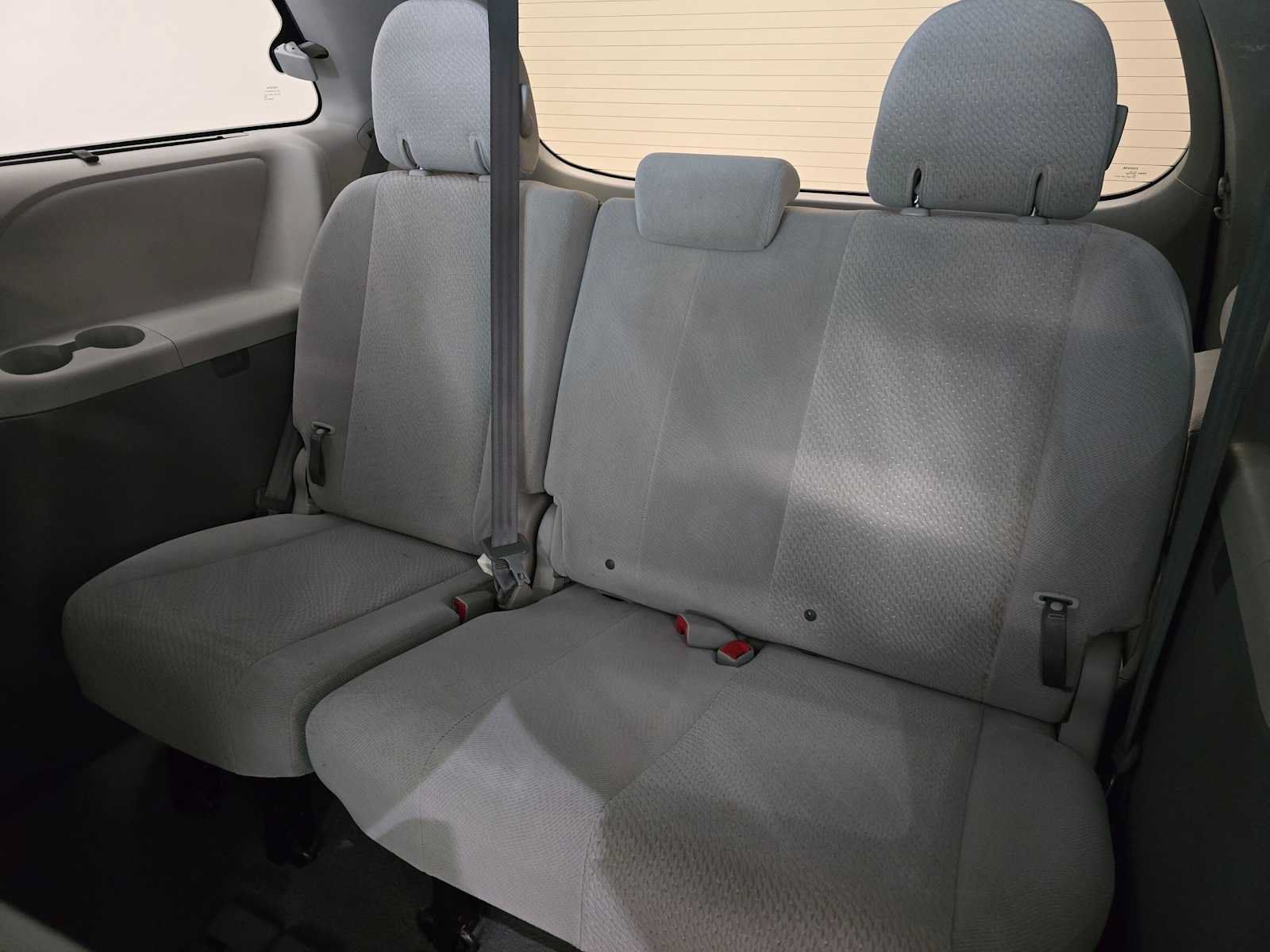 Used 2011 Toyota Sienna LE w/ Towing Pkg FWD image 23