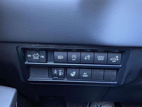 Used 2023 Toyota Tundra Limited image 37