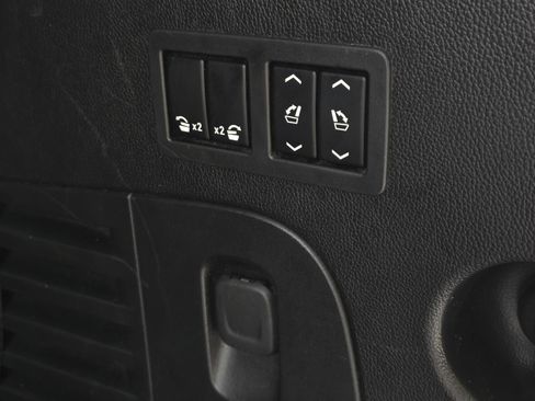 Used 2020 Cadillac Escalade Premium Luxury RWD image 15