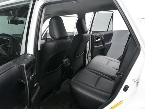 Used 2019 Toyota 4Runner TRD Off-Road Premium AWD/4WD image 15
