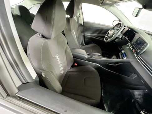 Used 2023 Hyundai Elantra SEL FWD image 25