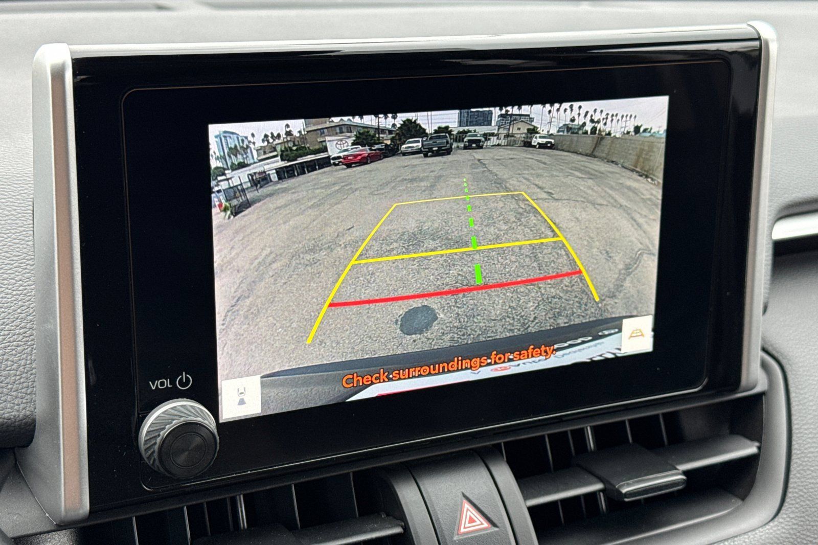 Used 2025 Toyota RAV4 XLE AWD/4WD image 21