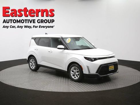Used 2023 Kia Soul LX w/ Option Group 015 FWD image 50