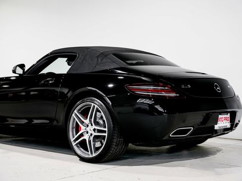 Used 2012 Mercedes-Benz SLS AMG Roadster image 31