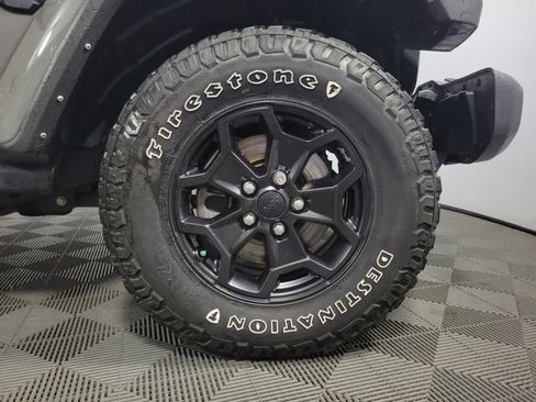 Used 2021 Jeep Gladiator Sport AWD/4WD image 12