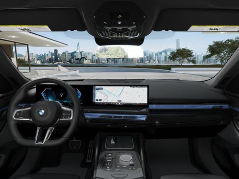 New 2026 BMW 550e xDrive image 12