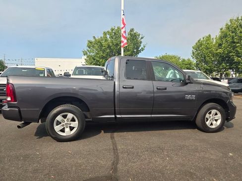 Used 2017 RAM 1500 Sport RWD image 3