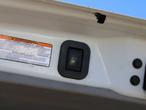 Used 2019 Toyota Sienna Limited image 28