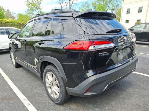 Used 2023 Toyota Corolla Cross LE w/ Moonroof Package AWD/4WD image 3