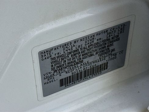 Used 2017 Nissan Sentra S image 26