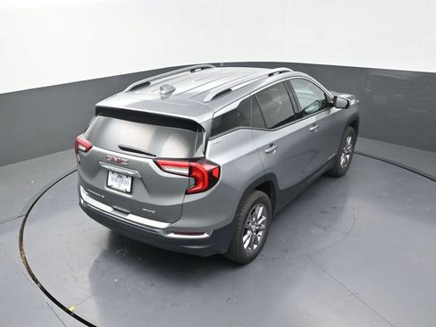 Used 2023 GMC Terrain SLT image 19