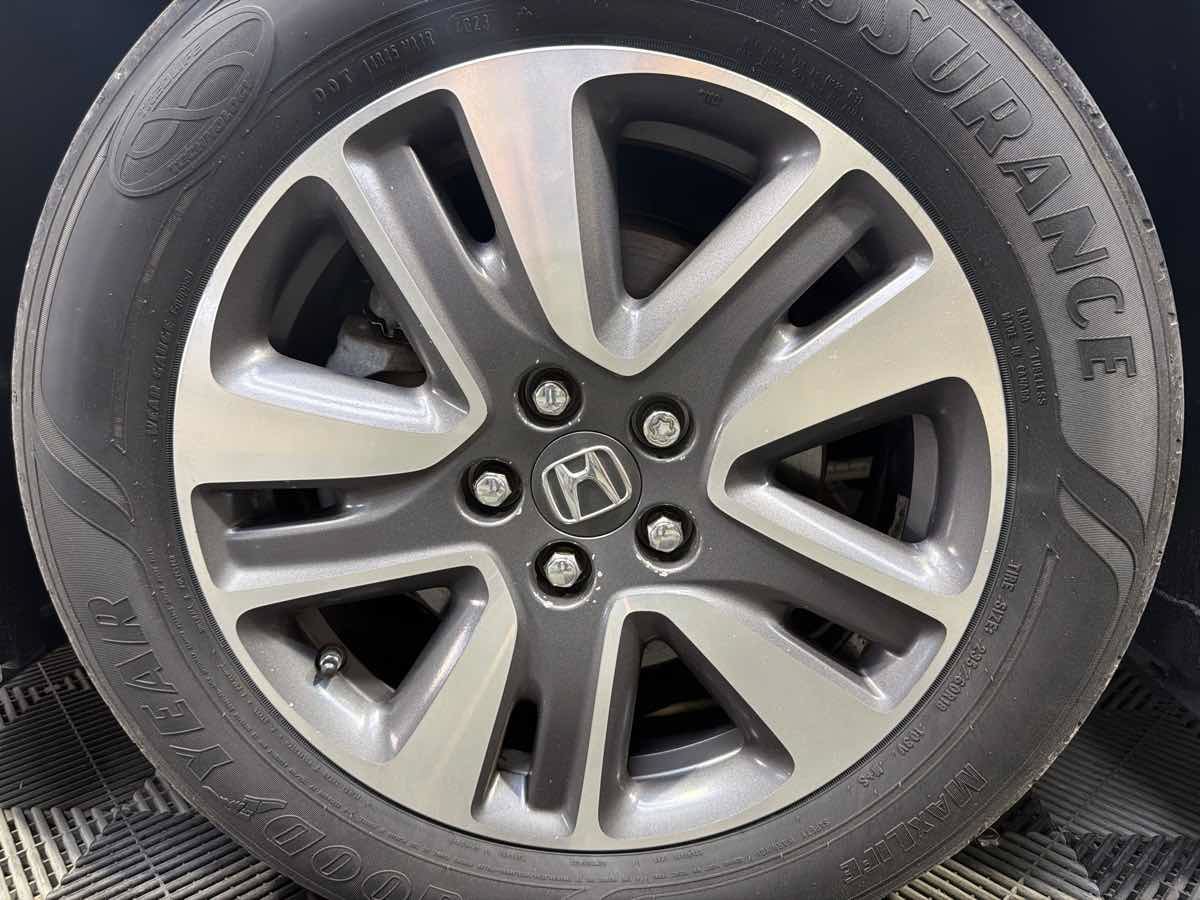 Used 2015 Honda Odyssey Touring Elite image 33