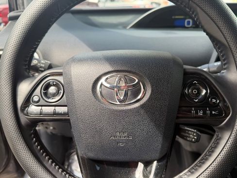 Used 2020 Toyota Prius Prime XLE image 20