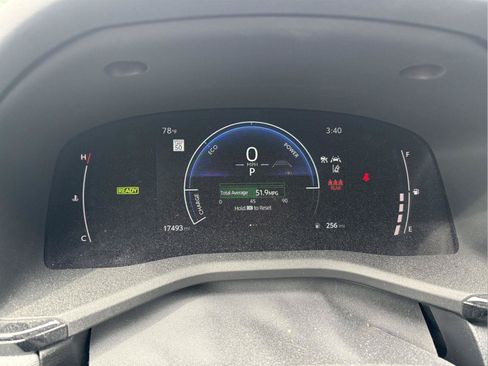 Used 2025 Toyota Camry LE w/ Convenience Package FWD image 10