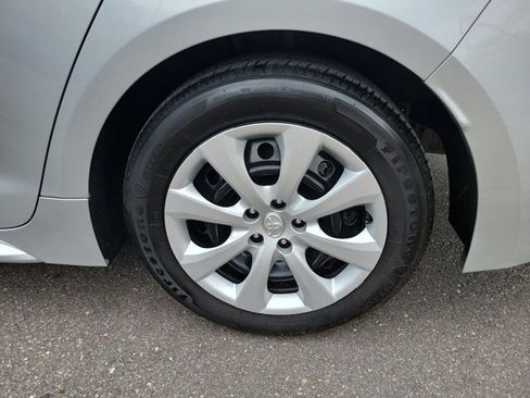 Used 2024 Toyota Corolla LE FWD image 22