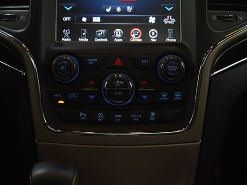 Used 2016 Jeep Grand Cherokee Limited 75th Anniversary AWD/4WD image 16