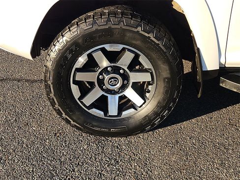 Used 2023 Toyota 4Runner TRD Off-Road Premium image 7