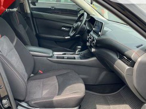 Certified 2023 Nissan Sentra SR w/ Trunk Package FWD image 10