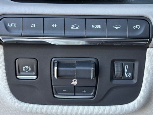 Used 2021 Cadillac Escalade Premium Luxury Platinum image 44