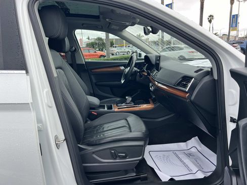 Used 2021 Audi Q5 Premium w/ Convenience Package image 30
