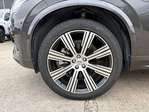 Used 2025 Volvo XC90 B6 Ultra w/ Protection Package Premier AWD/4WD image 9