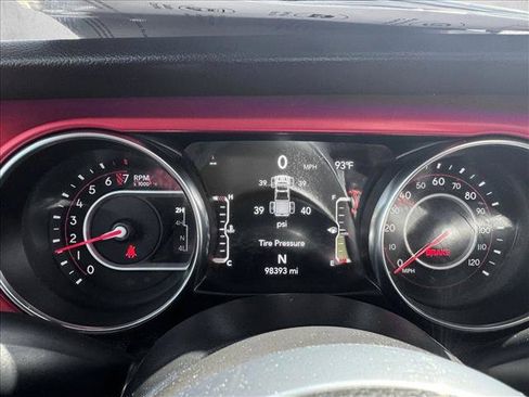 Used 2021 Jeep Gladiator Rubicon w/ Cold Weather Group AWD/4WD image 12